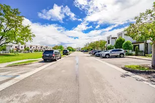 640 NE 207th St, Miami, FL 33179 - Photo 53