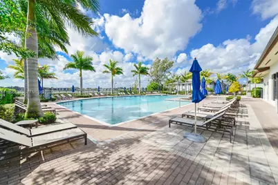 640 NE 207th St, Miami, FL 33179 - Photo 45