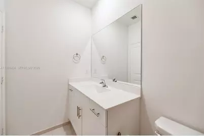 640 NE 207th St, Miami, FL 33179 - Photo 35