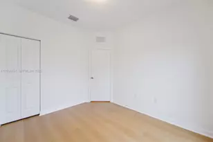 640 NE 207th St, Miami, FL 33179 - Photo 33