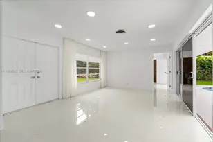 1910 NW 36th St, Oakland Park, FL 33309 - Photo 11