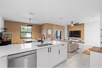 4917 Oakmont Dr, Dania Beach, FL 33312 - Photo 17