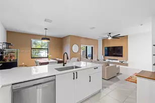 4917 Oakmont Dr, Dania Beach, FL 33312 - Photo 17