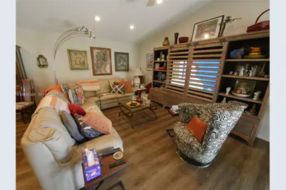 23359 Barlake Dr, Boca Raton, FL 33433 - Photo 5