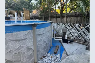 731 E 19th St, Hialeah, FL 33013 - Photo 15