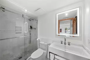 215 Palm Ave, Miami Beach, FL 33139 - Photo 31