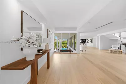 215 Palm Ave, Miami Beach, FL 33139 - Photo 1