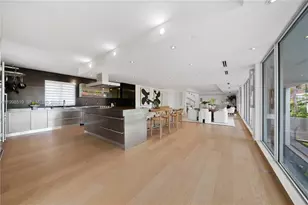 215 Palm Ave, Miami Beach, FL 33139 - Photo 15