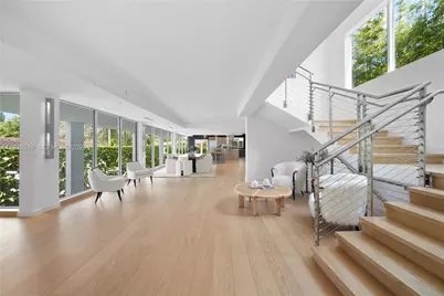 215 Palm Ave, Miami Beach, FL 33139 - Photo 5