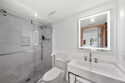 215 Palm Ave, Miami Beach, FL 33139 - Photo 31
