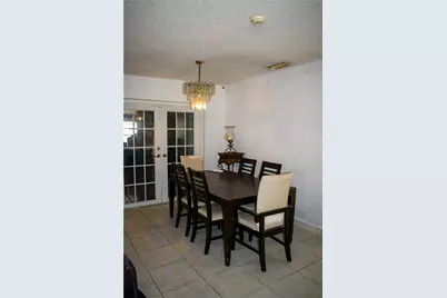 5349 W 14th Ln, Hialeah, FL 33012 - Photo 13