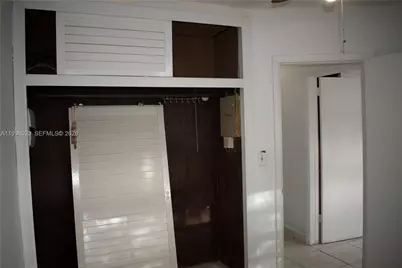 5349 W 14th Ln, Hialeah, FL 33012 - Photo 27