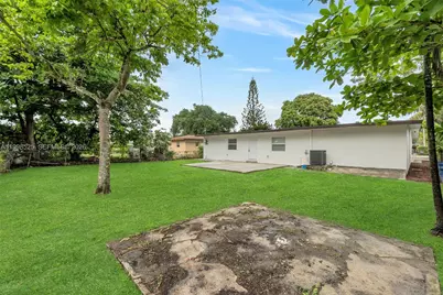 1428 NW 97th St, Miami, FL 33147 - Photo 29