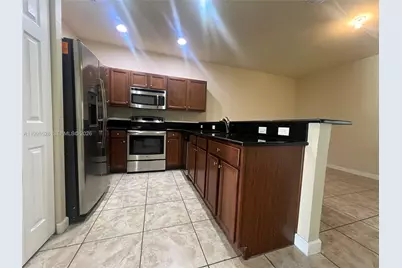 3211 SE 7th St, Homestead, FL 33033 - Photo 3