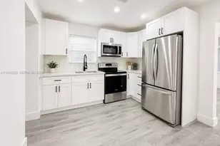 736 NW 41st St, Miami, FL 33127 - Photo 5