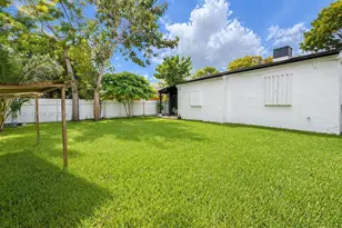 736 NW 41st St, Miami, FL 33127 - Photo 11