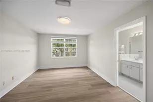 365 SW 122nd Ave, Pembroke Pines, FL 33025 - Photo 5