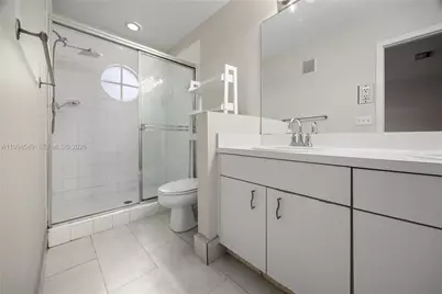 365 SW 122nd Ave, Pembroke Pines, FL 33025 - Photo 7