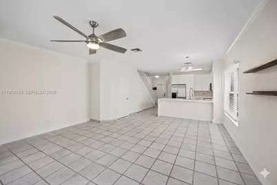 365 SW 122nd Ave, Pembroke Pines, FL 33025 - Photo 5