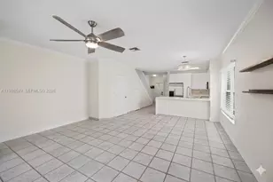 365 SW 122nd Ave, Pembroke Pines, FL 33025 - Photo 5