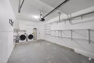 365 SW 122nd Ave, Pembroke Pines, FL 33025 - Photo 15