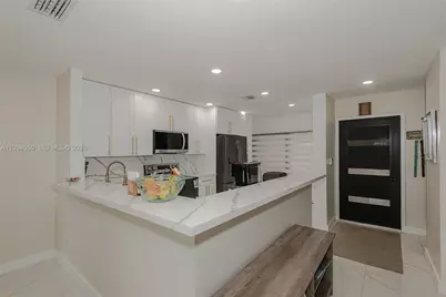 3325 Torremolinos Ave #C-44, Doral, FL 33178 - Photo 19
