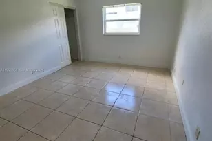 241 SE 9th Ave, Pompano Beach, FL 33060 - Photo 5