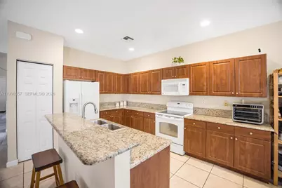 11278 SW 241st St, Homestead, FL 33032 - Photo 9