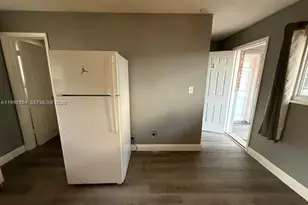 4148 SW 24th St, Fort Lauderdale, FL 33317 - Photo 9