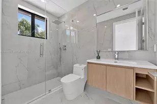 9833 N Miami Ave, Miami Shores, FL 33150 - Photo 37