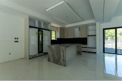 9833 N Miami Ave, Miami Shores, FL 33150 - Photo 5