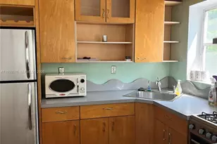 240 Collins Ave, Miami Beach, FL 33139 - Photo 11