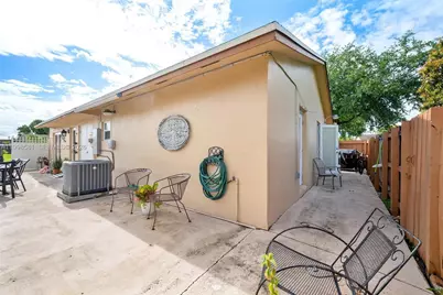 4218 SW 138th Ct, Miami, FL 33175 - Photo 7