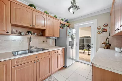 4218 SW 138th Ct, Miami, FL 33175 - Photo 15