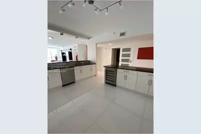 17050 N Bay Rd #605, Sunny Isles Beach, FL 33160 - Photo 5