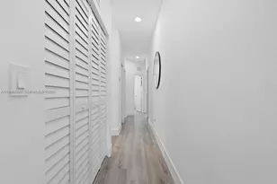 8781 NW 98th Ct, Doral, FL 33178 - Photo 29