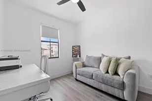 8781 NW 98th Ct, Doral, FL 33178 - Photo 31