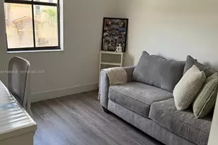 8781 NW 98th Ct, Doral, FL 33178 - Photo 25