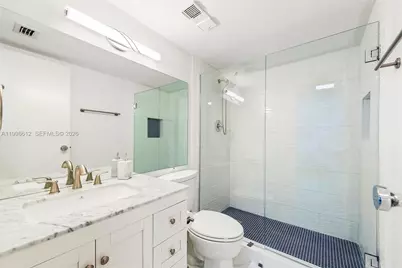 2401 Collins Ave #1007, Miami Beach, FL 33140 - Photo 13