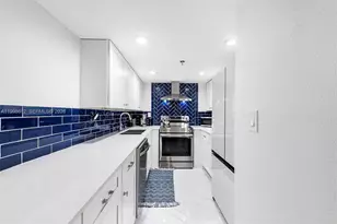 2401 Collins Ave, Miami Beach, FL 33140 - Photo 3