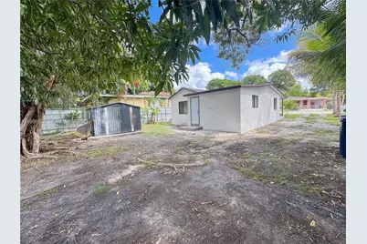 2933 NW 48th Ter, Miami, FL 33142 - Photo 21