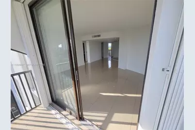 3301 N Country Club Dr #811, Aventura, FL 33180 - Photo 19