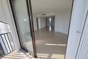 3301 N Country Club Dr, Aventura, FL 33180 - Photo 19