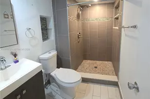 8695 NW 6th Ln, Miami, FL 33126 - Photo 9