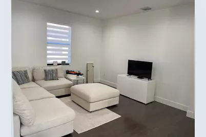 8283 NW 44th St, Doral, FL 33166 - Photo 11