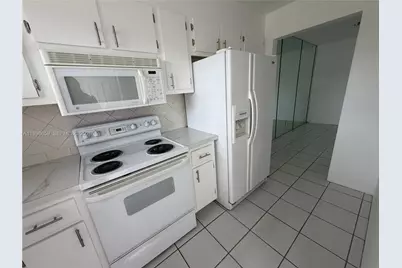 580 Egret Dr #212, Hallandale Beach, FL 33009 - Photo 9