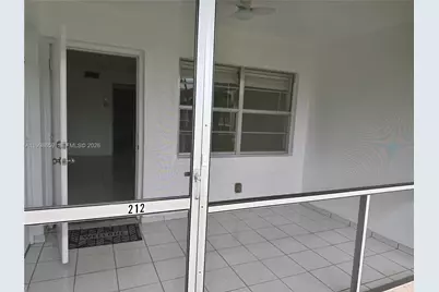 580 Egret Dr #212, Hallandale Beach, FL 33009 - Photo 5
