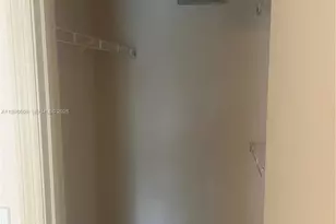 565 Vista Isles Dr, Sunrise, FL 33325 - Photo 15