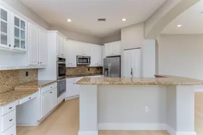 3520 SW 195th Ave, Miramar, FL 33029 - Photo 9