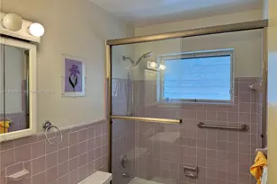 920 SW 11th Ave, Hallandale Beach, FL 33009 - Photo 9